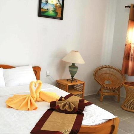 Phi Yen Hotel Chi Khu Co Ong Екстериор снимка