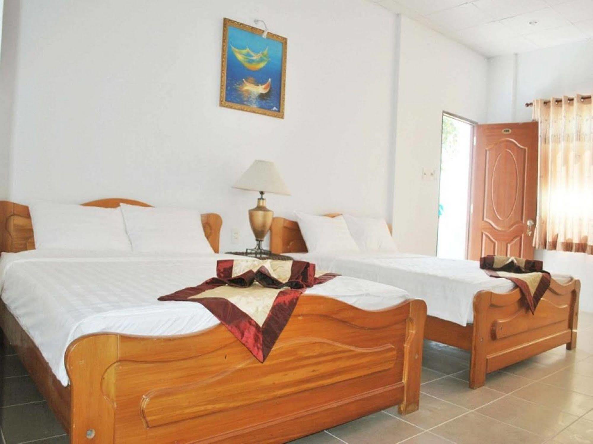 Phi Yen Hotel Chi Khu Co Ong Екстериор снимка