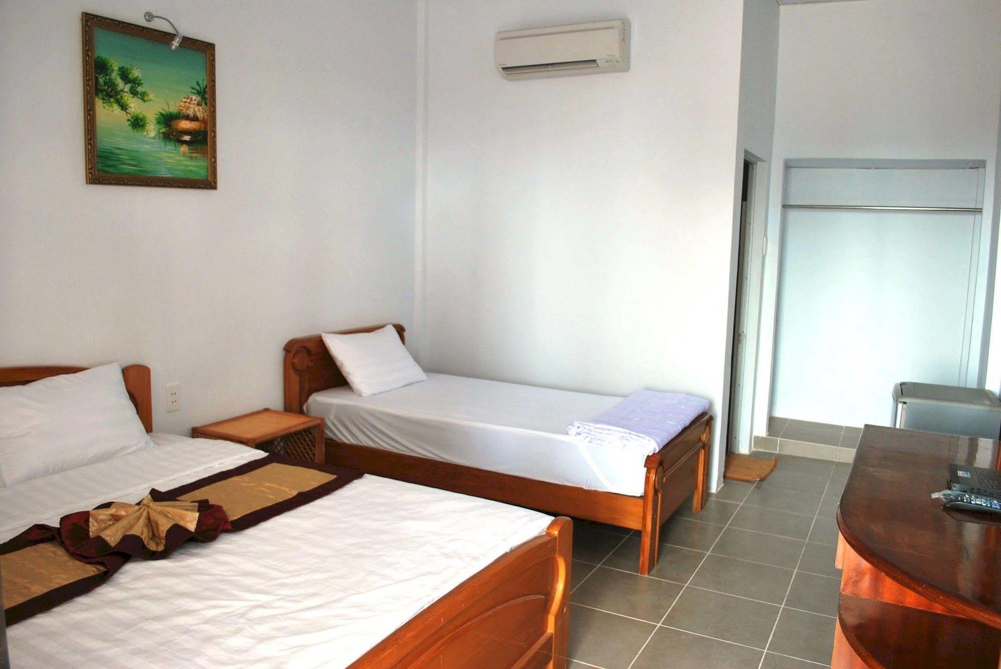 Phi Yen Hotel Chi Khu Co Ong Екстериор снимка