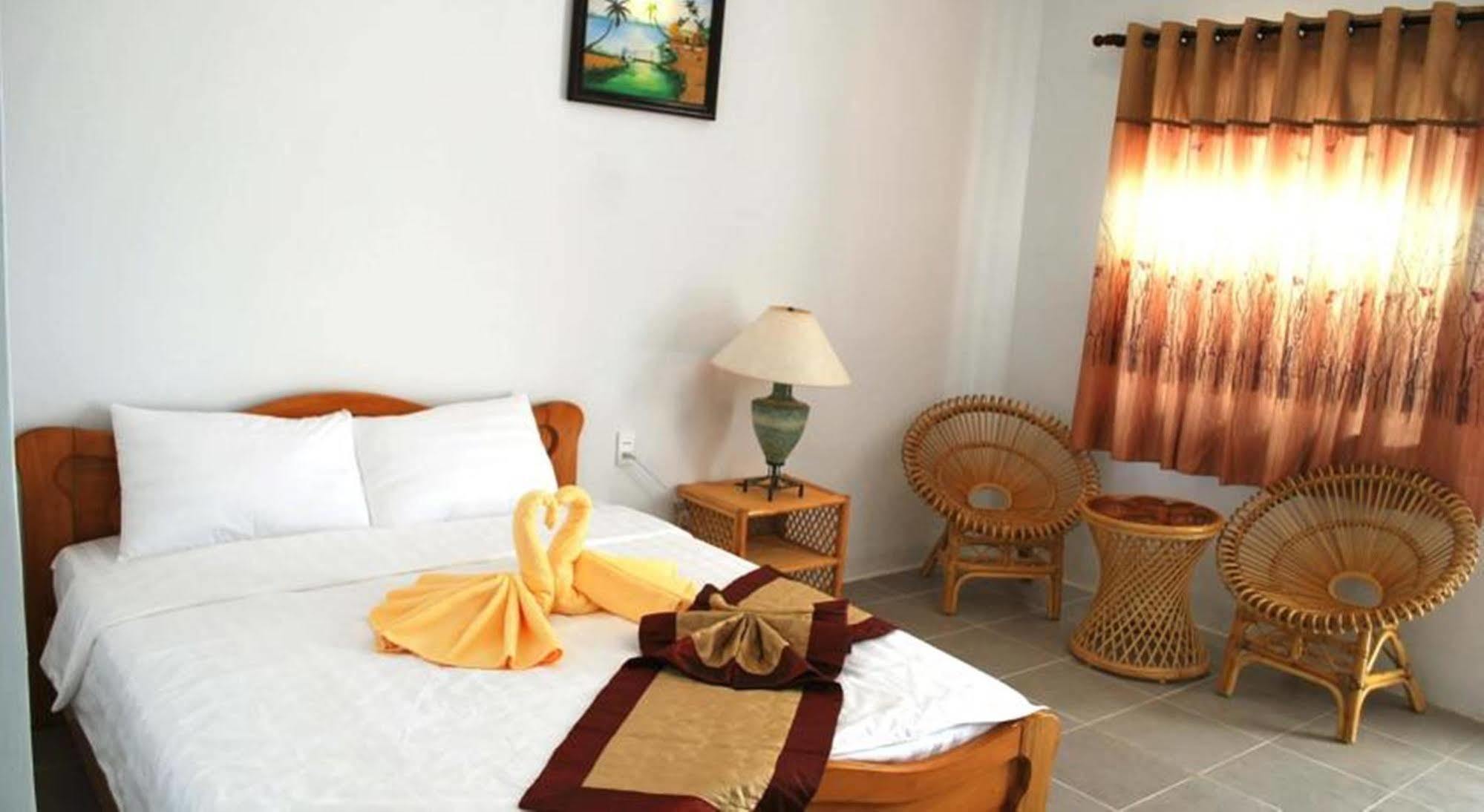 Phi Yen Hotel Chi Khu Co Ong Екстериор снимка