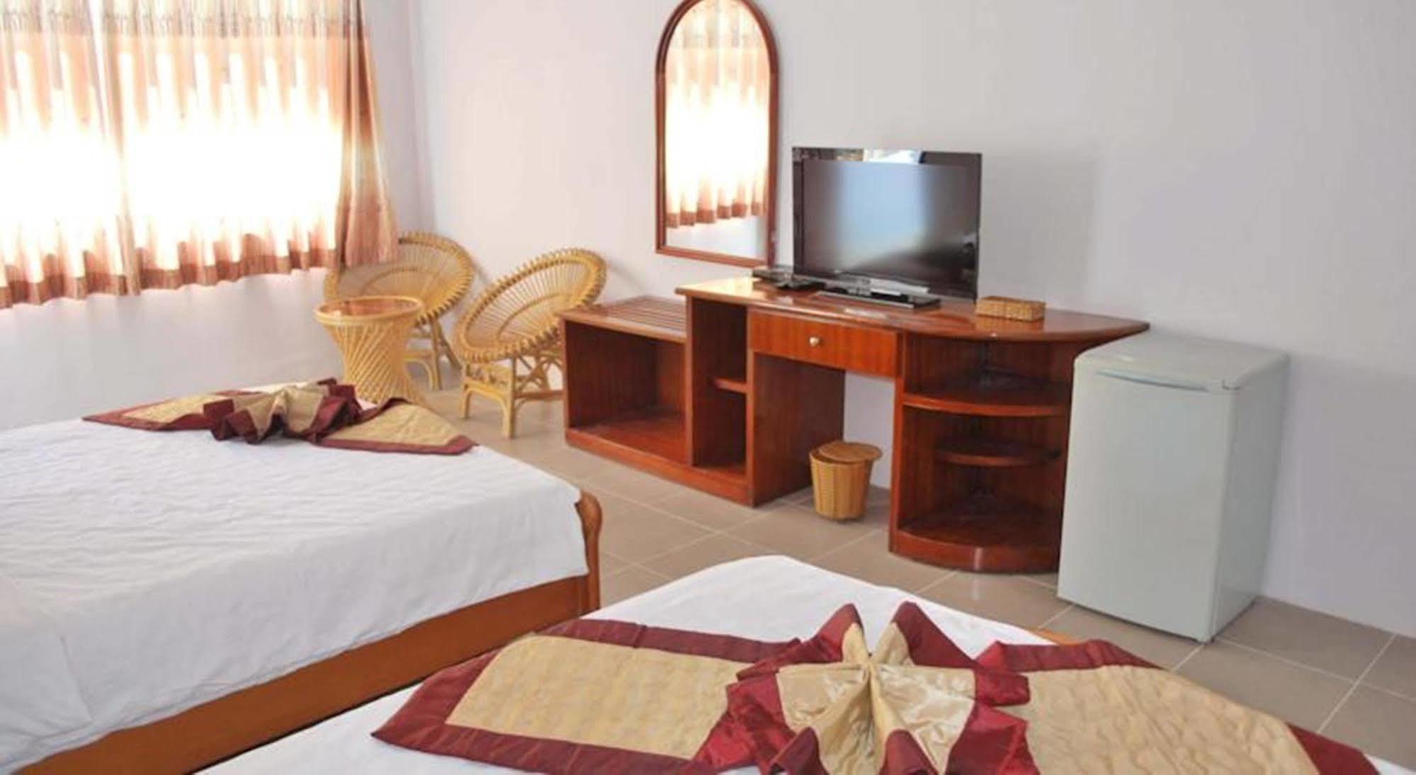 Phi Yen Hotel Chi Khu Co Ong Екстериор снимка